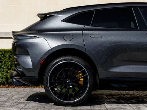 Used 2023 Aston Martin DBX 707 image 20