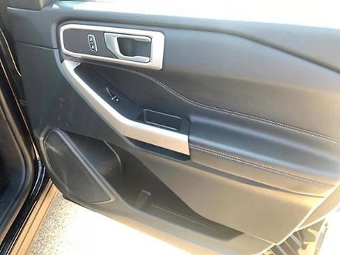 Used 2024 Ford Explorer XLT w/ Equipment Group 202A image 16