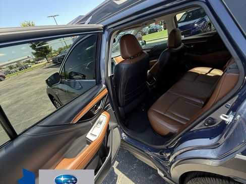 Used 2025 Subaru Outback Touring XT AWD/4WD image 12
