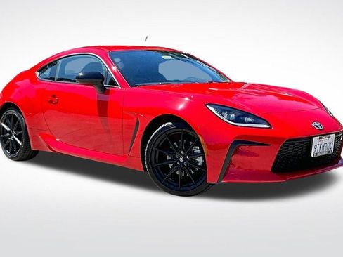 Used 2025 Toyota GR86 Premium w/ ALL Weather Mat Package (TMS) RWD image 12