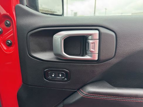 Used 2021 Jeep Wrangler Unlimited Rubicon image 36