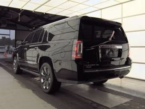 Used 2019 GMC Yukon XL Denali w/ Denali Ultimate Package AWD/4WD image 4