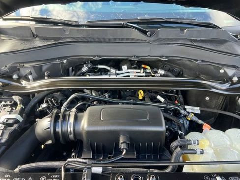 Used 2022 Ford Explorer Limited w/ Class IV Trailer Tow Package image 40