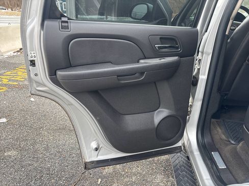 Used 2010 Chevrolet Tahoe LT w/ Luxury Package image 21