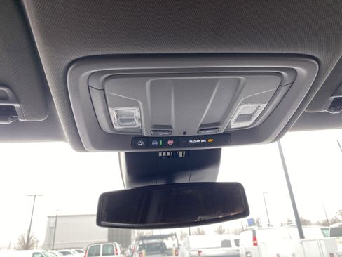 Used 2024 Chevrolet Silverado 2500 Custom w/ Custom Convenience Package image 30