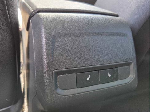 Used 2020 Volkswagen Jetta R-Line FWD image 12