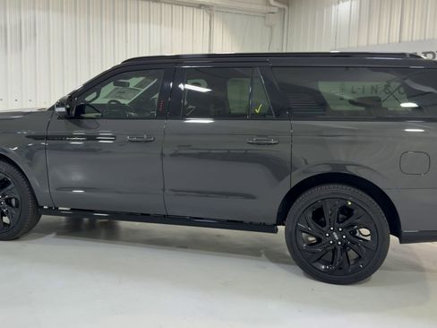 New 2026 Lincoln Navigator L Black Label image 7