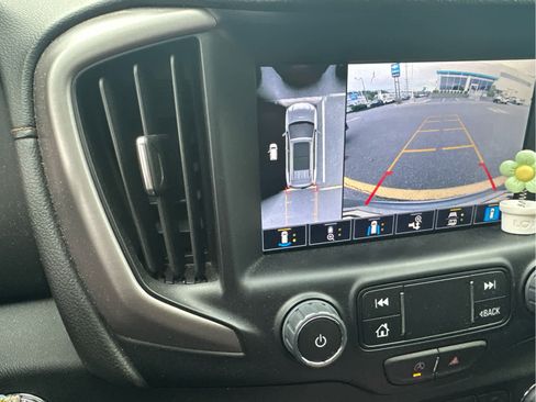 Used 2023 GMC Terrain AT4 w/ Infotainment Package II AWD/4WD image 10