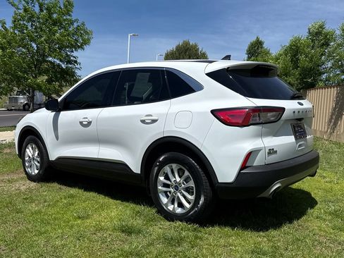 Certified 2022 Ford Escape SE w/ Convenience Package AWD/4WD image 6