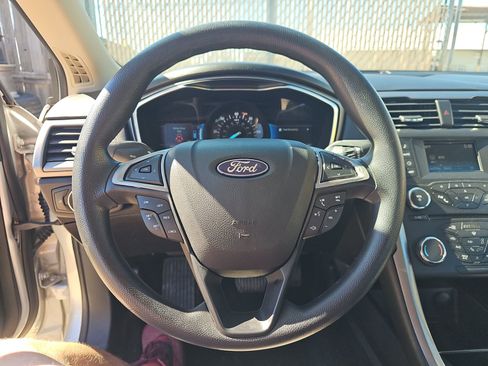 Used 2018 Ford Fusion S image 17
