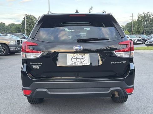 Used 2023 Subaru Forester Premium AWD/4WD image 7