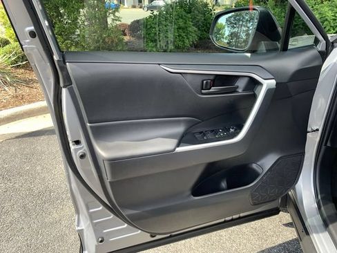 Certified 2025 Toyota RAV4 LE FWD image 17