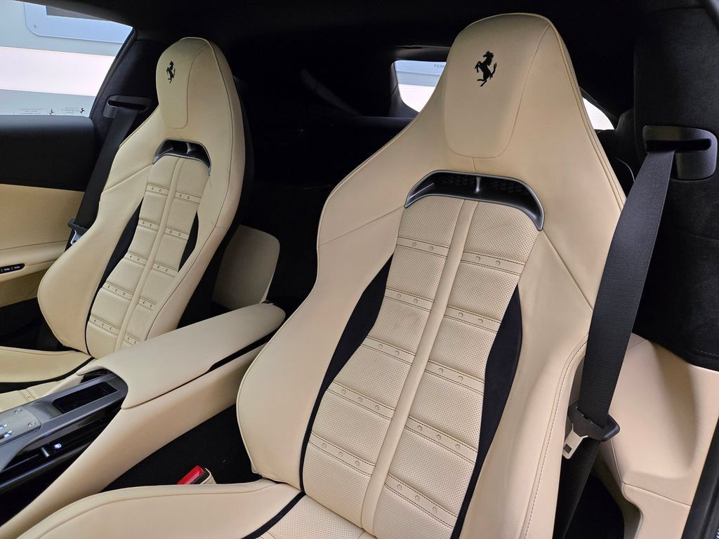 Used 2025 Ferrari 12Cilindri RWD image 27