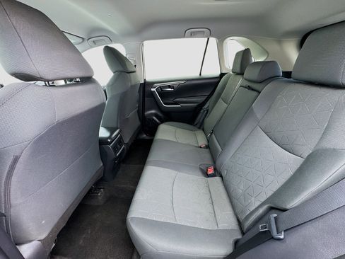 Used 2021 Toyota RAV4 XLE image 15