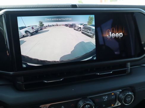 New 2025 Jeep Wrangler Unlimited Rubicon w/ Convenience Group image 6