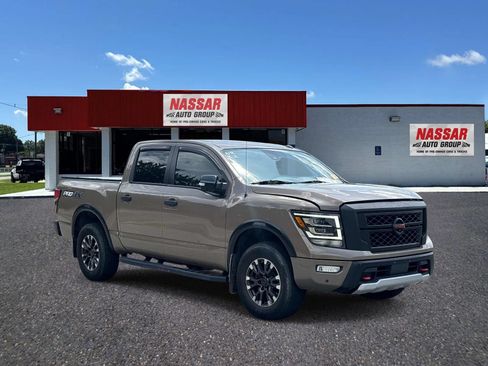 Used 2021 Nissan Titan PRO-4X w/ Pro-4x Convenience Package AWD/4WD image 3