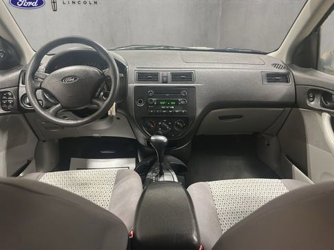 Used 2006 Ford Focus ZXW Wagon image 12