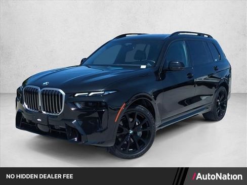 Used 2023 BMW X7 xDrive40i w/ M Sport Package AWD/4WD image 1