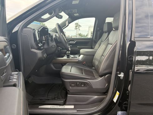 Used 2025 Chevrolet Silverado 1500 High Country w/ Midnight Edition AWD/4WD image 14
