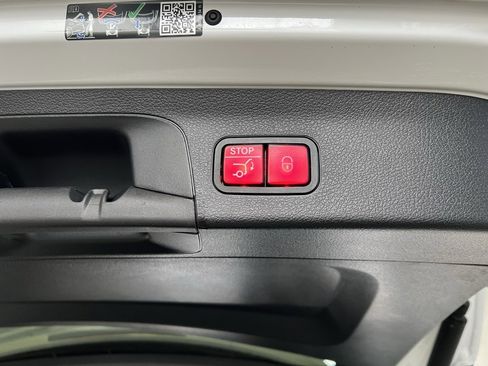 Certified 2025 Mercedes-Benz GLS 580 4MATIC image 41