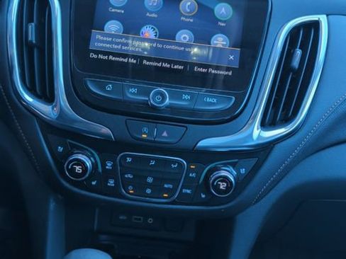 Used 2024 Chevrolet Equinox Premier AWD/4WD image 19