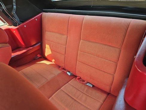 Used 1988 Ford Mustang LX RWD image 10