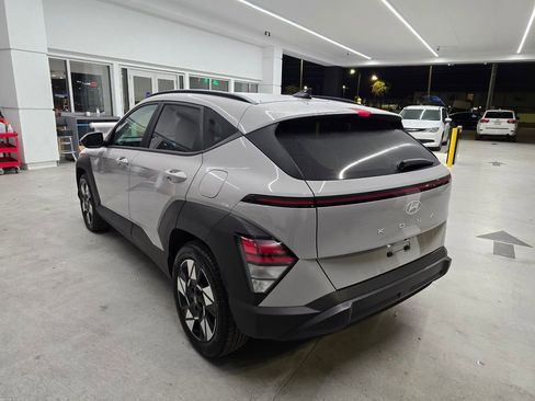 Used 2024 Hyundai Kona SEL FWD image 4