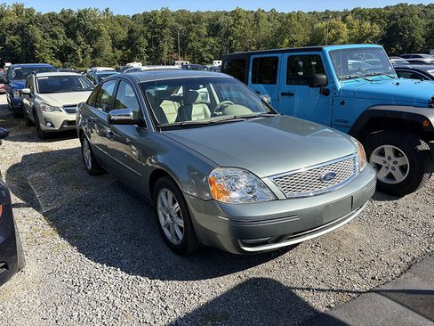 Used 2005 Ford Five Hundred Limited image 2