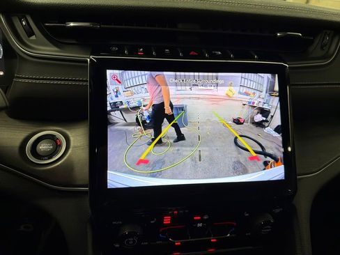 Used 2023 Jeep Grand Cherokee Limited w/ Trailer Tow Prep Group (B) image 22