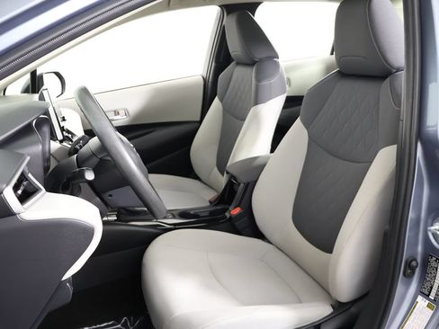 Used 2020 Toyota Corolla LE FWD image 25