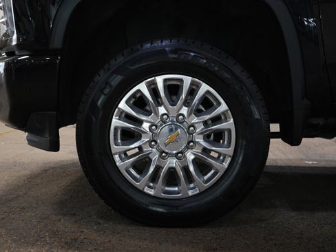 Used 2022 Chevrolet Silverado 2500 High Country w/ Z71 Off-Road Package image 33