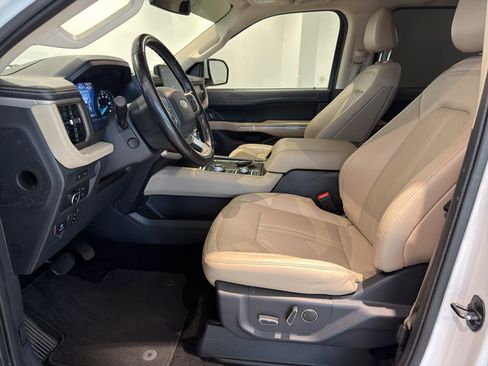 Used 2022 Ford Expedition Limited AWD/4WD image 14