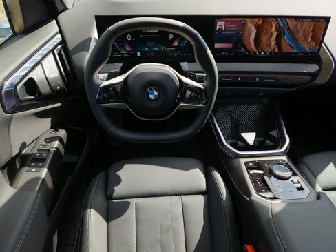 Used 2025 BMW X3 xDrive30i w/ Convenience Package image 23