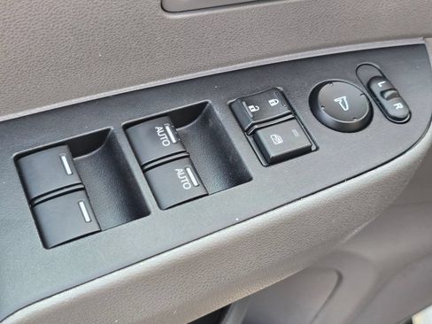Used 2015 Honda Odyssey EX-L image 19