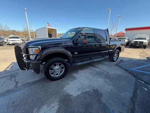 Used 2016 Ford F250 King Ranch w/ FX4 Off-Road Package image 3