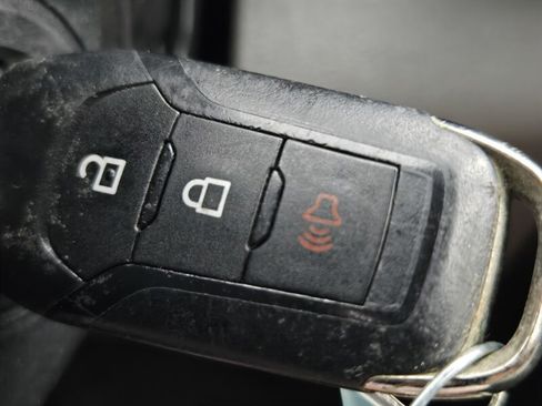 Used 2018 Ford F150 XLT AWD/4WD image 16