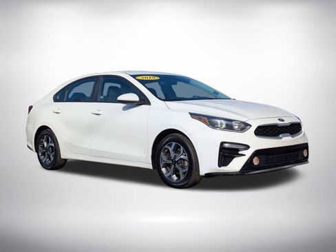 Used 2019 Kia Forte LXS FWD image 2