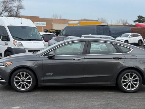 Used 2017 Ford Fusion Energi SE image 4