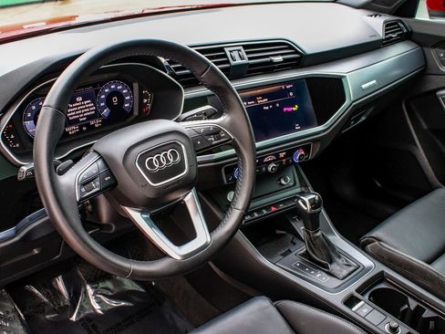 Used 2020 Audi Q3 2.0T Premium Plus w/ Premium Plus Package image 15