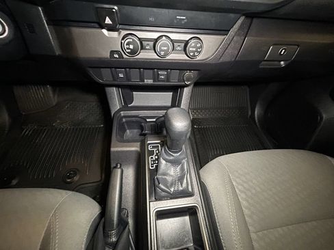 Used 2022 Toyota Tacoma SR w/ SR Convenience Package RWD image 11