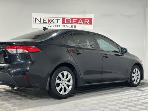Used 2021 Toyota Corolla LE w/ Carpet Mat Package (TMS) image 9