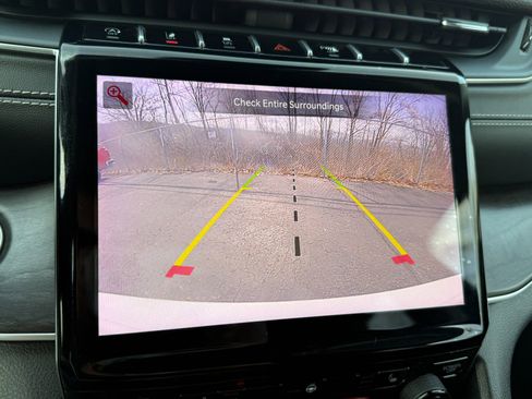 Used 2022 Jeep Grand Cherokee L Limited image 37