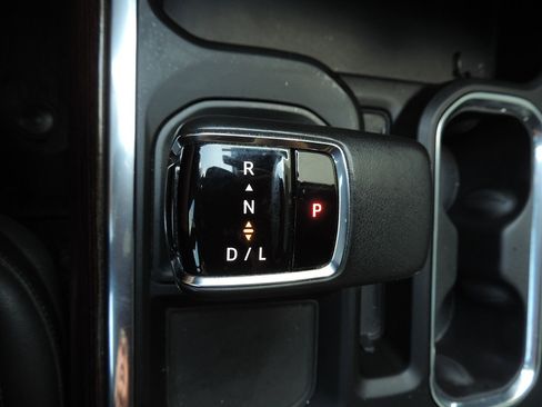 Used 2022 GMC Sierra 1500 Elevation w/ Elevation Premium Package AWD/4WD image 25