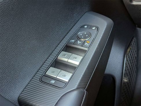 New 2026 Mitsubishi Outlander SE image 26