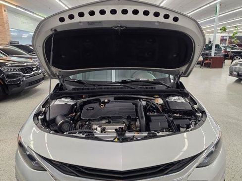Used 2021 Chevrolet Malibu LT FWD image 39