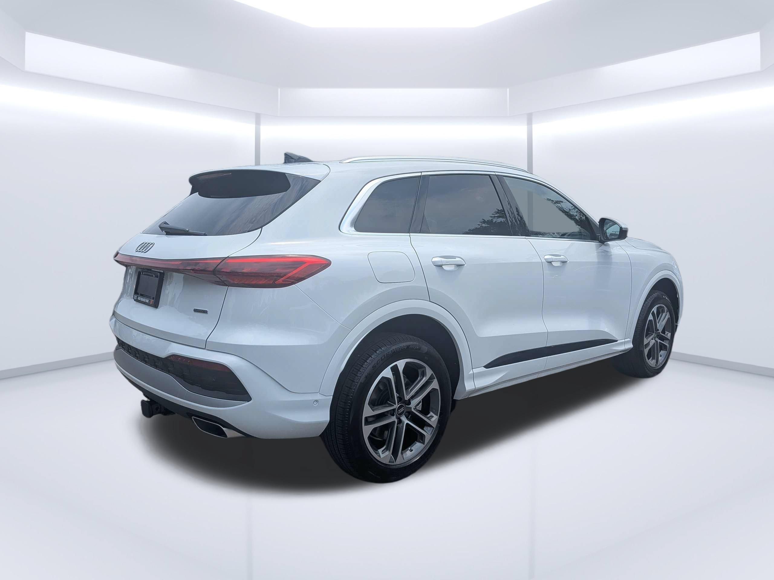 New 2026 Audi Q5 Premium Plus AWD/4WD image 3