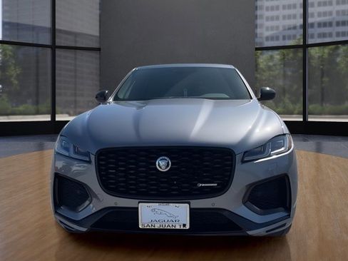 Used 2025 Jaguar F-PACE R-Dynamic S AWD/4WD image 3