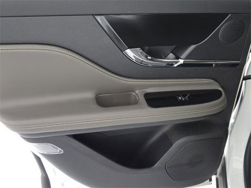 Certified 2023 Lincoln Corsair Reserve image 20