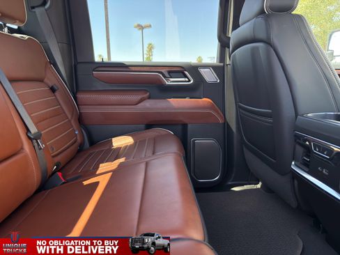 Used 2024 GMC Sierra 3500 Denali Ultimate AWD/4WD image 28