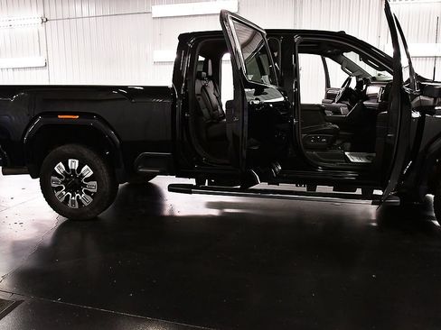 Used 2024 GMC Sierra 2500 Denali AWD/4WD image 32